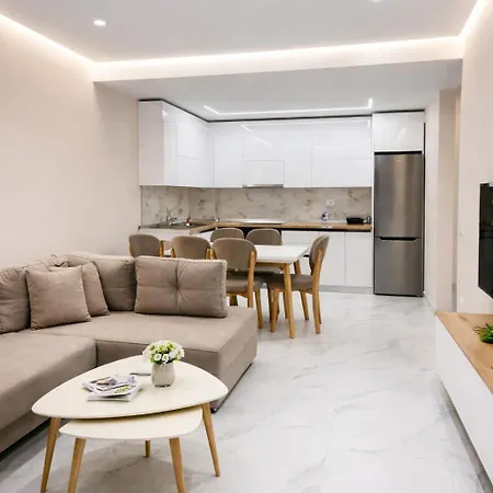 Adan Luxury Apartamento Orikum