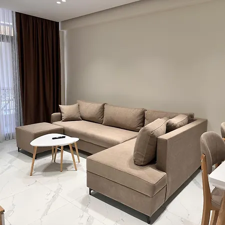 Adan Luxury Apartment Orikum
